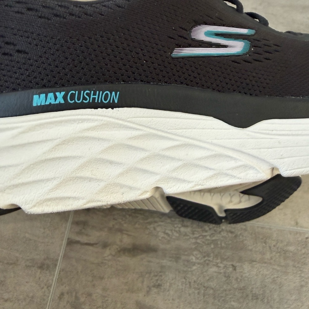 Skechers Womens Max Cushioning Premier 2.0 Size 7 - Picture 7 of 11